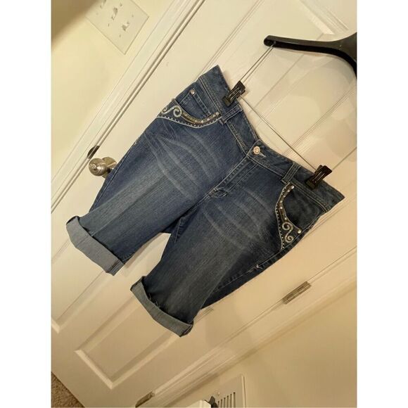 Lane Bryant women’s Bermuda Jean shorts size 18 - Picture 1 of 8
